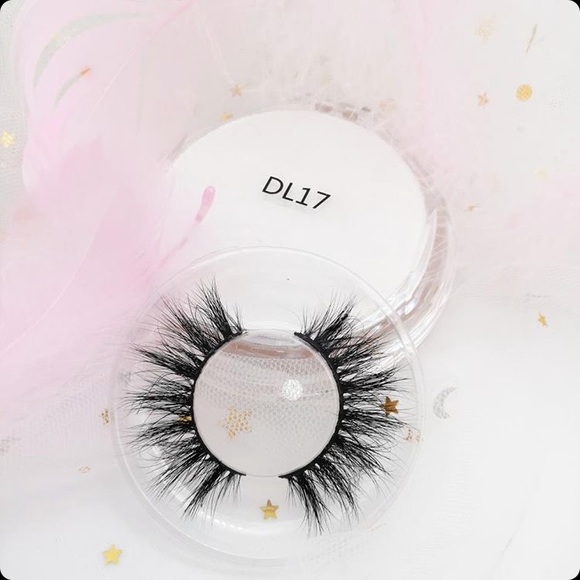 Lashes!! - Picture 6 of 8